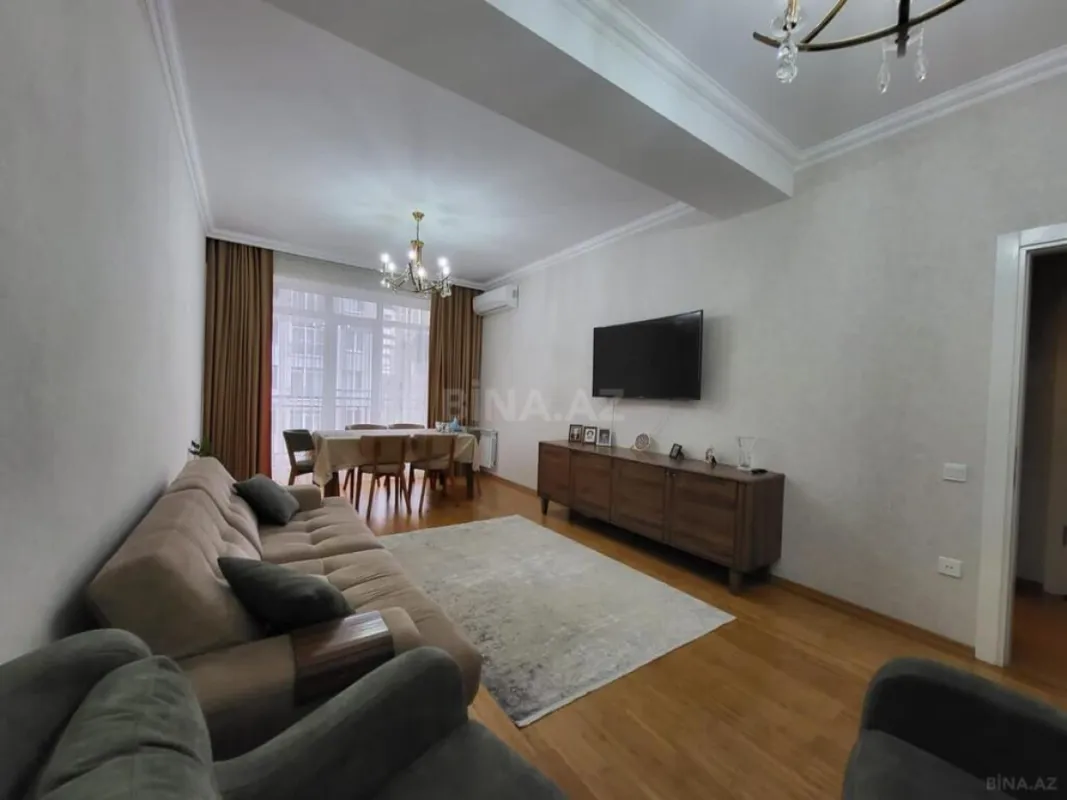 Satılır 3 otaqlı mənzil 102 m²