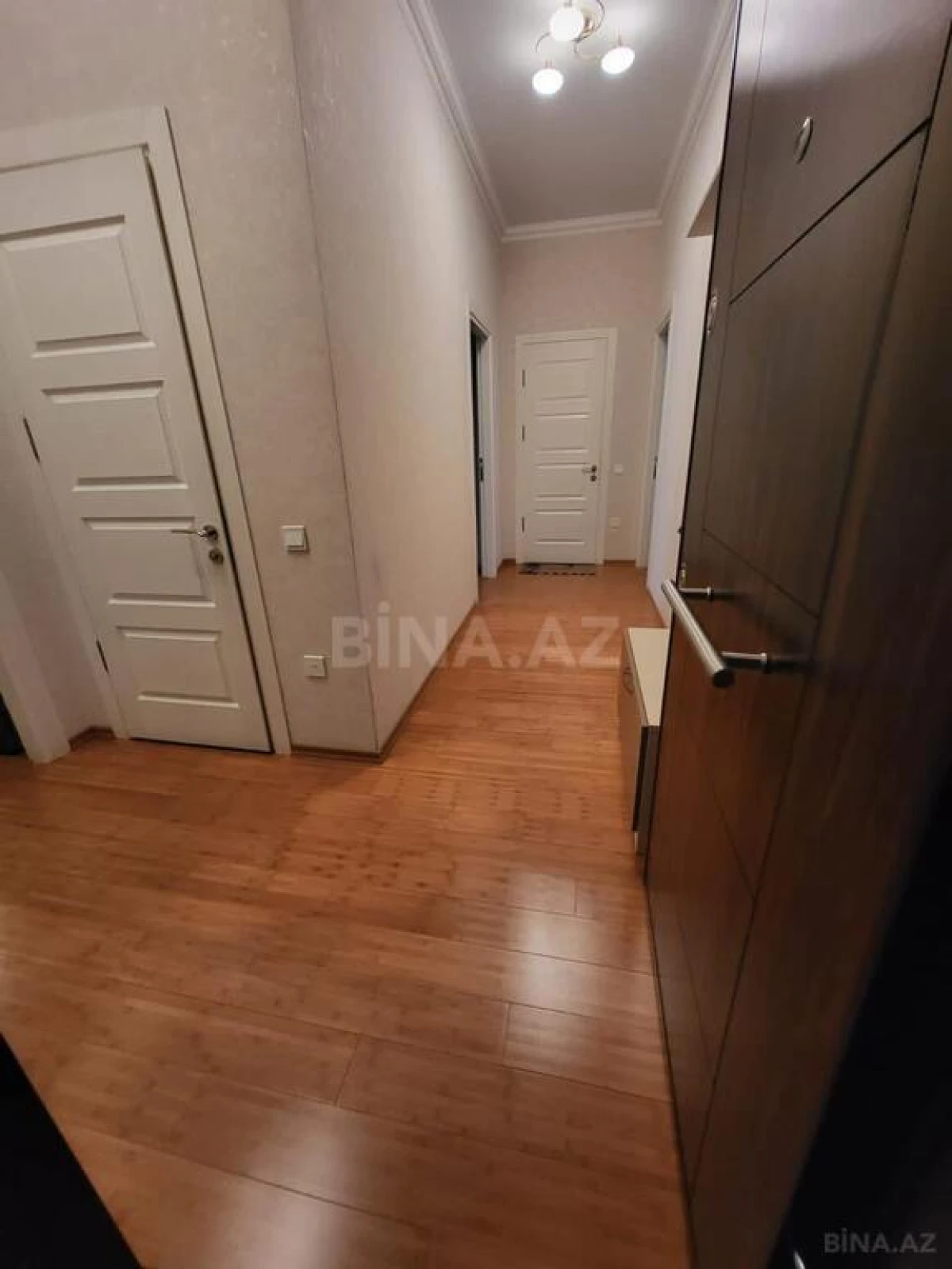 Satılır 3 otaqlı mənzil 102 m²