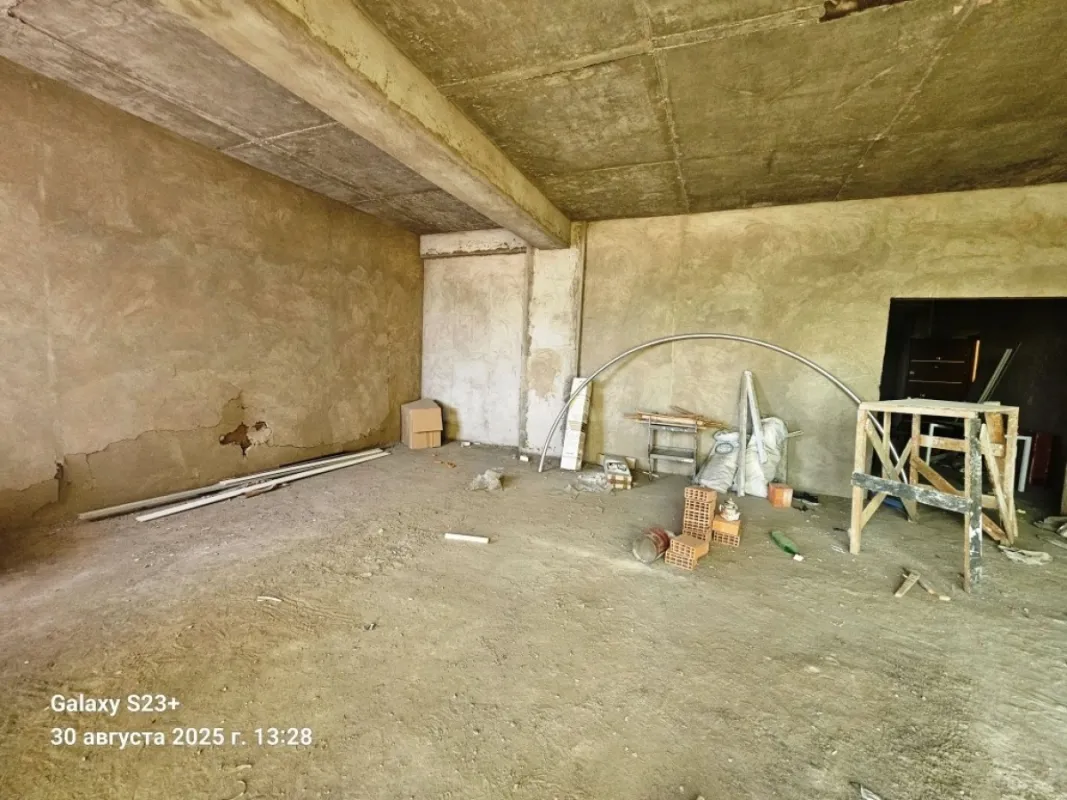 Satılır 5 otaqlı mənzil 265 m²