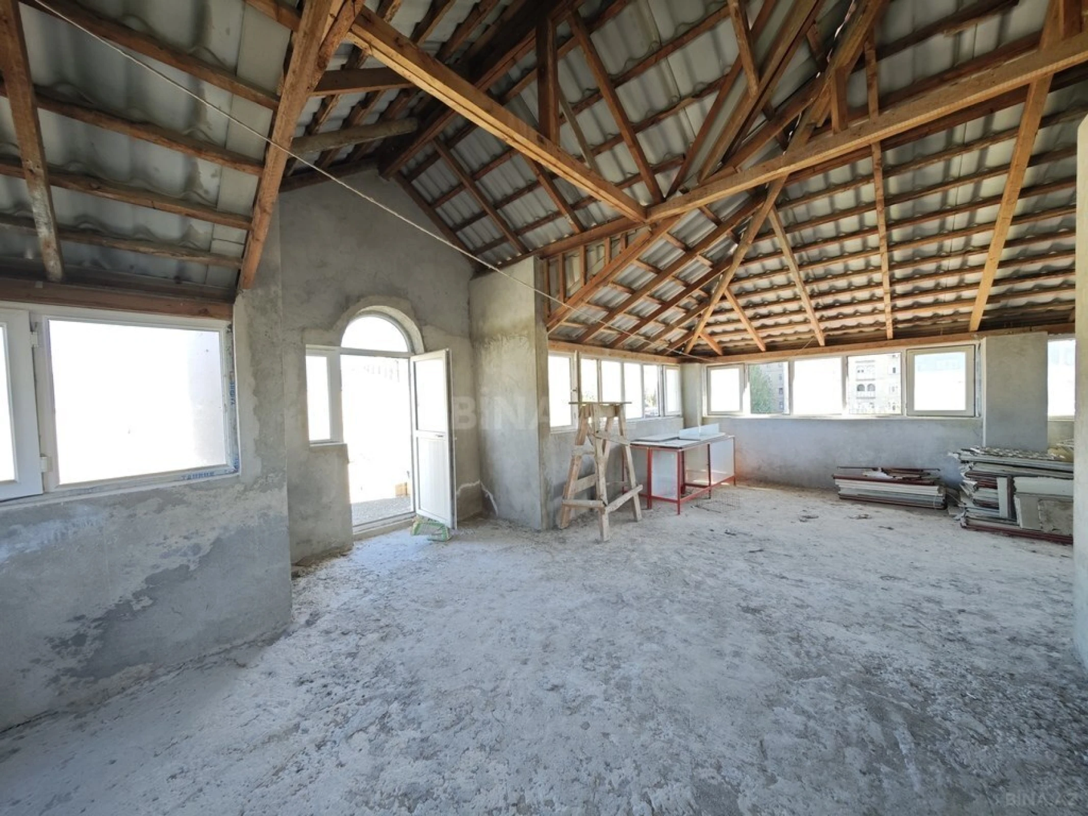 Satılır 7 otaqlı həyət evi 250 m²