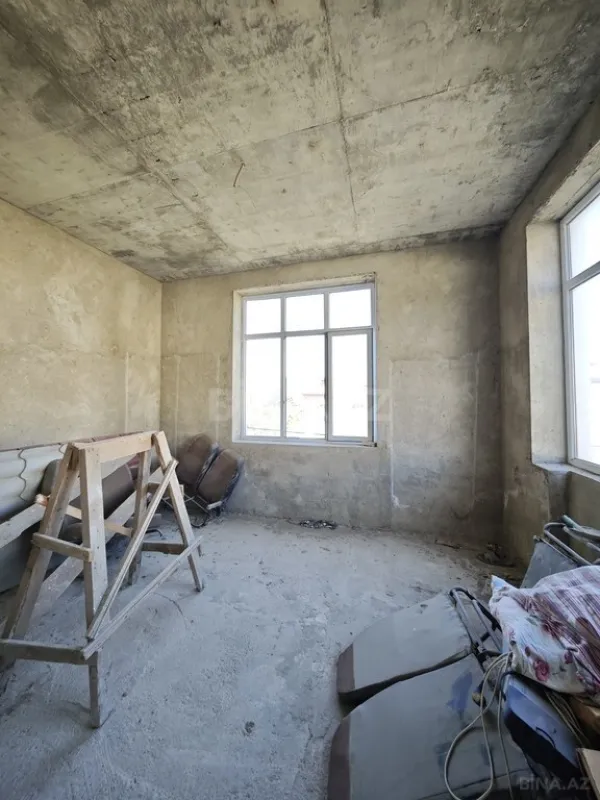 Satılır 7 otaqlı həyət evi 250 m²