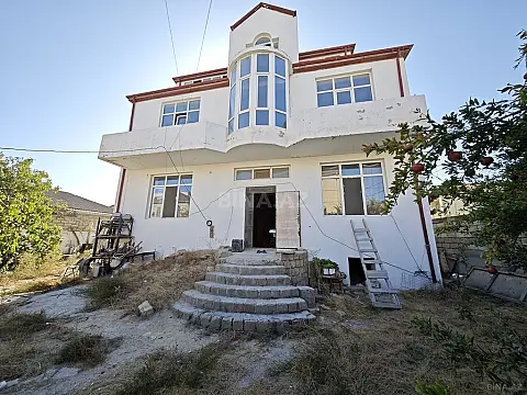 Satılır 7 otaqlı həyət evi 250 m² — Bakı, Qaraçuxur 7 otaq 250.00 m²