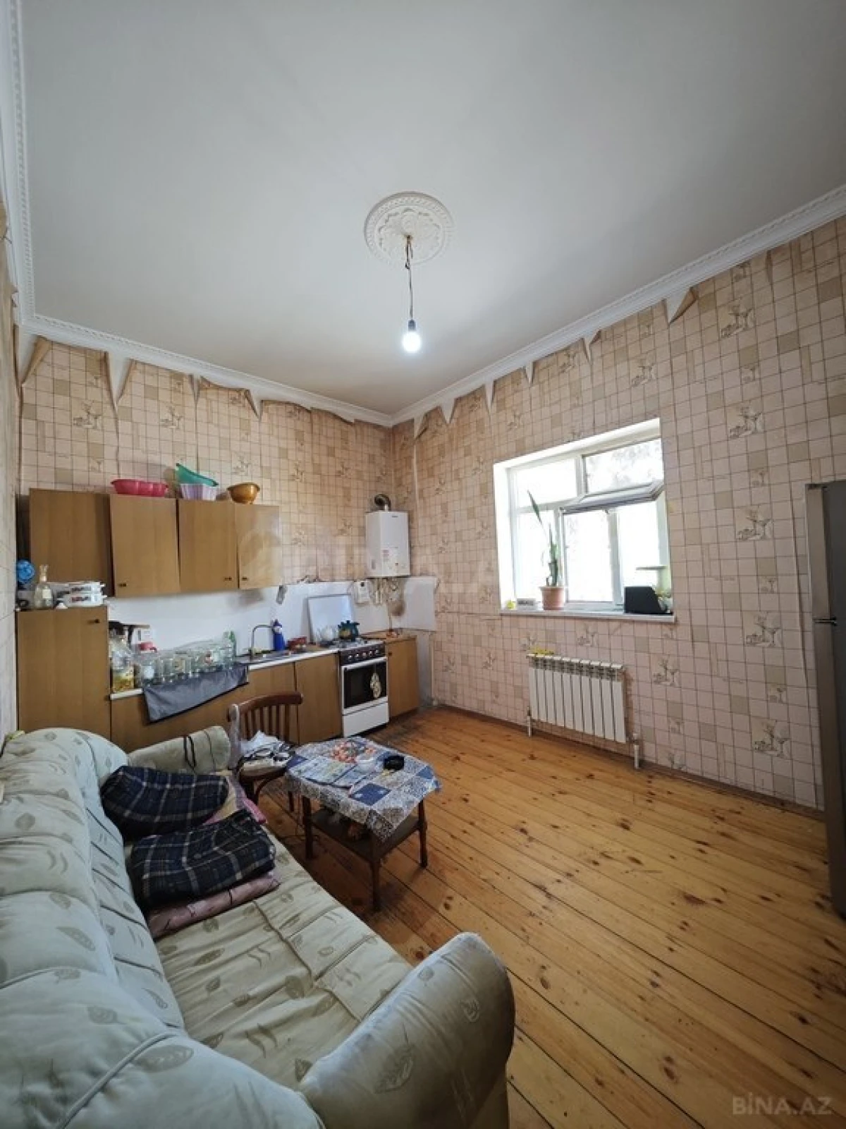 Satılır 7 otaqlı həyət evi 250 m²