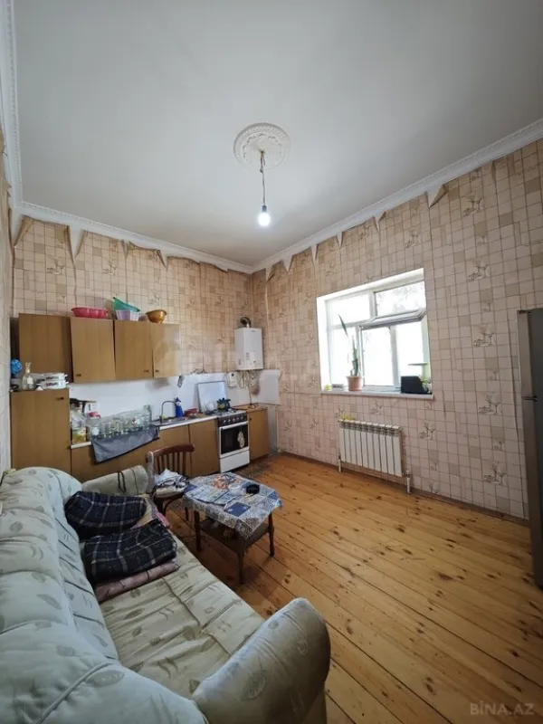 Satılır 7 otaqlı həyət evi 250 m²