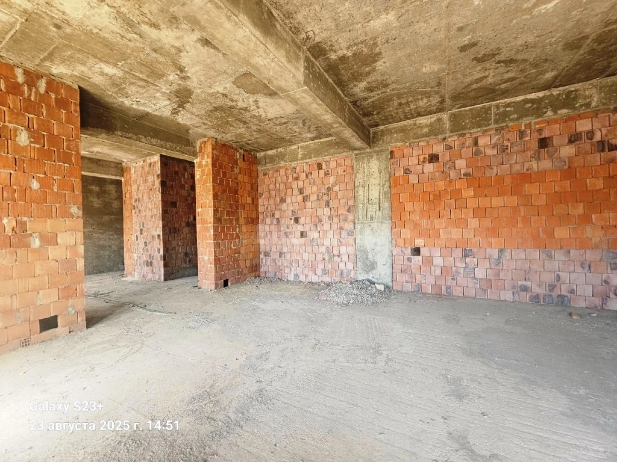 Satılır 4 otaqlı mənzil 340 m²