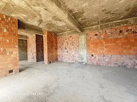 Satılır 4 otaqlı mənzil 340 m²