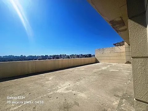 Satılır 4 otaqlı mənzil 340 m²