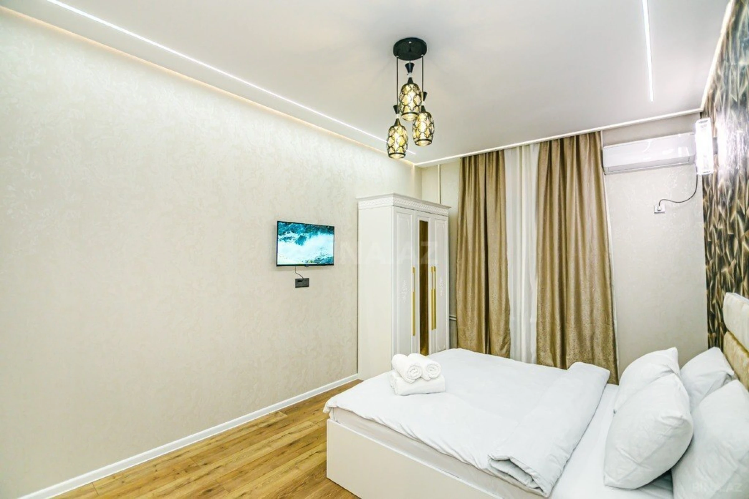 Kirayə verilir 4 otaqlı mənzil 147 m²