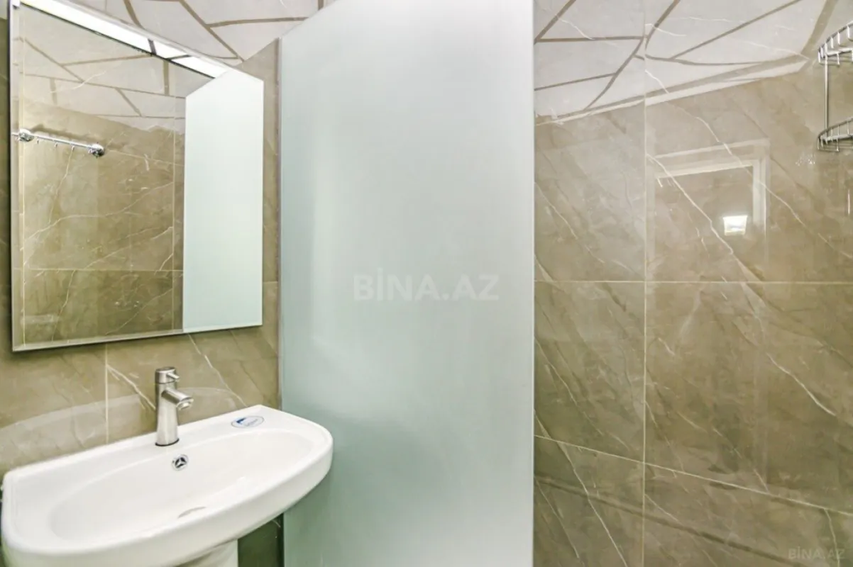 Kirayə verilir 4 otaqlı mənzil 147 m²
