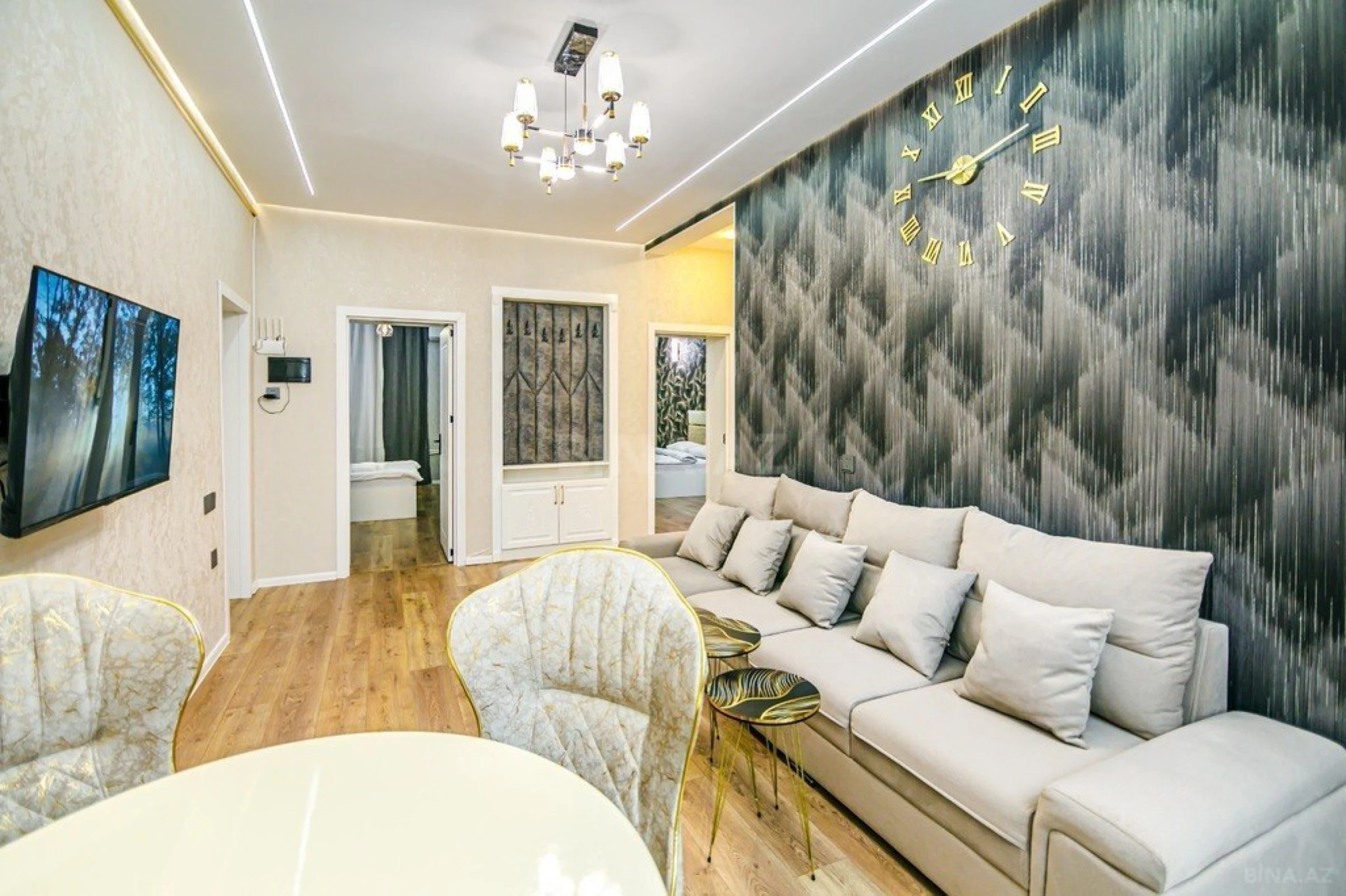Kirayə verilir 4 otaqlı mənzil 147 m²