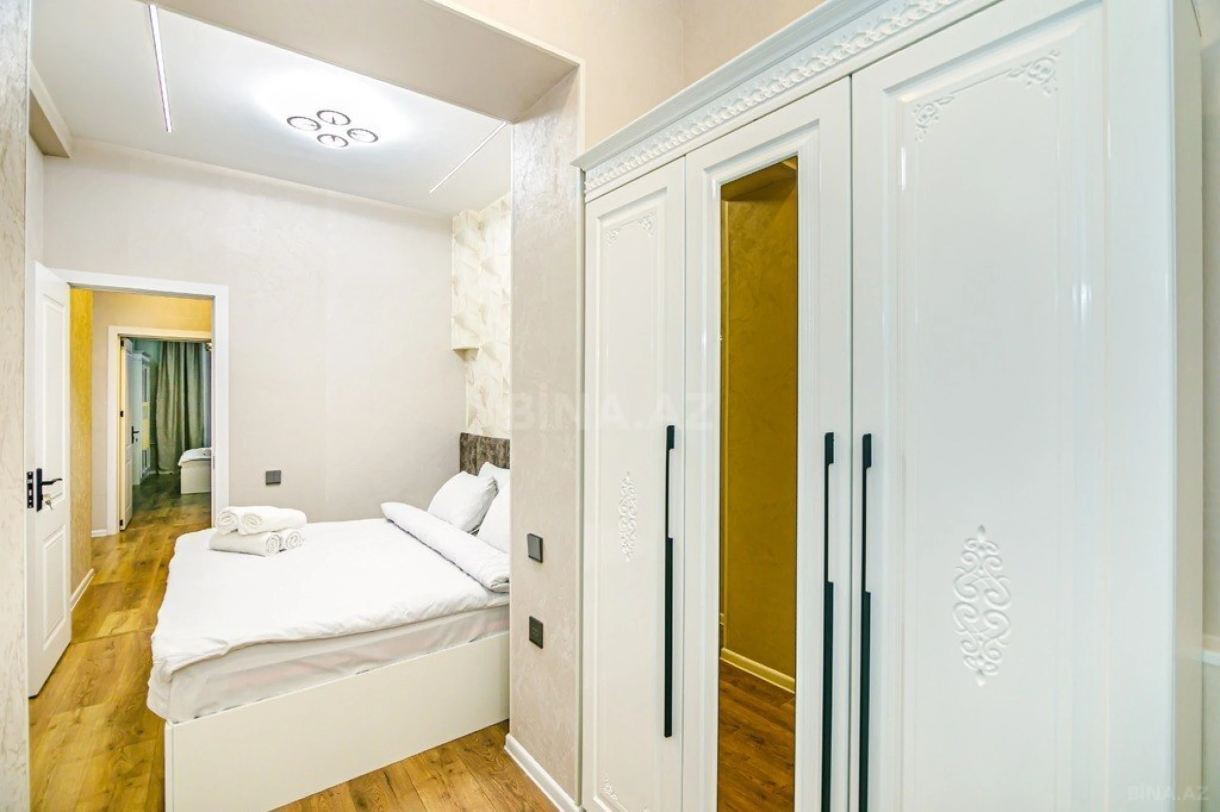 Kirayə verilir 4 otaqlı mənzil 147 m²