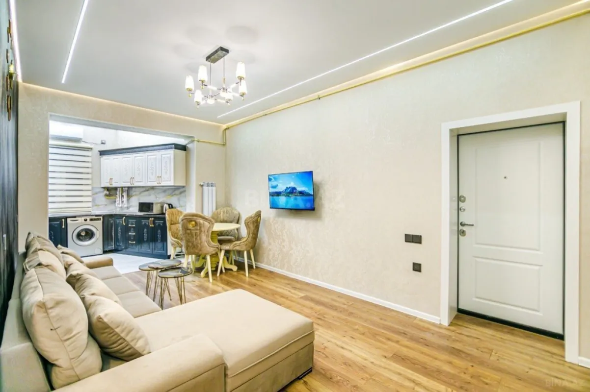 Kirayə verilir 4 otaqlı mənzil 147 m²