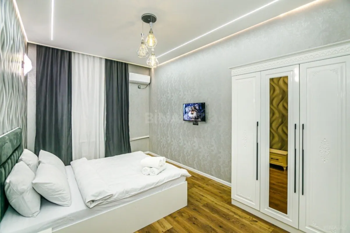 Kirayə verilir 4 otaqlı mənzil 147 m²