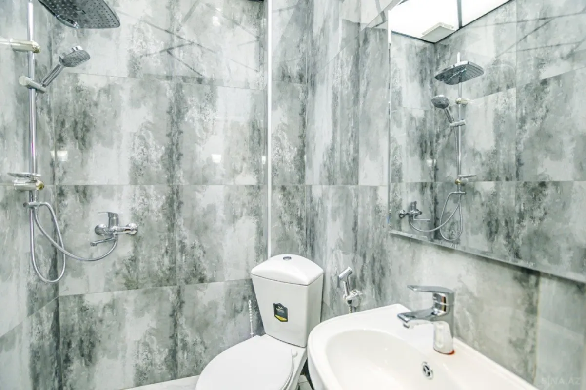 Kirayə verilir 4 otaqlı mənzil 147 m²