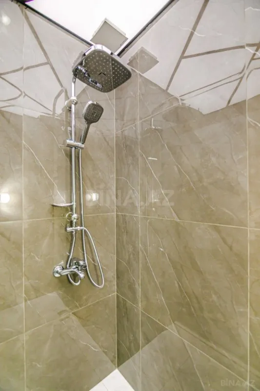 Kirayə verilir 4 otaqlı mənzil 147 m²