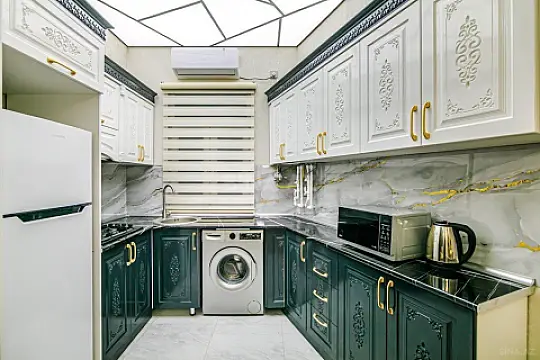 Kirayə verilir 4 otaqlı mənzil 147 m²