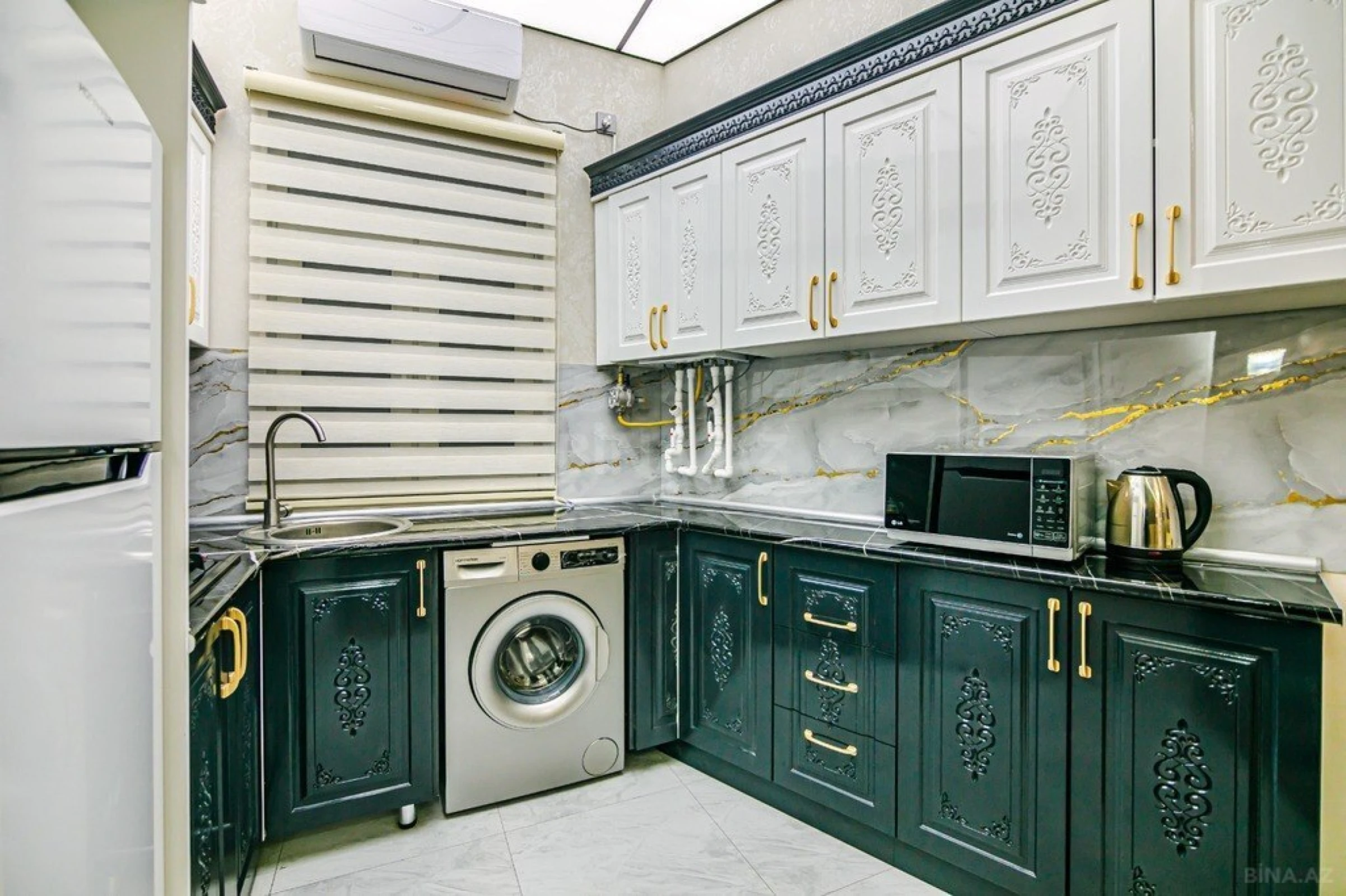 Kirayə verilir 4 otaqlı mənzil 147 m²