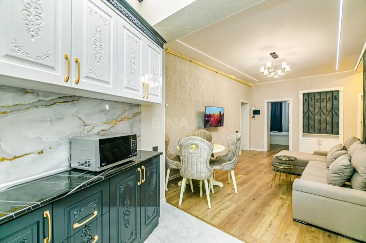 Kirayə verilir 4 otaqlı mənzil 147 m²