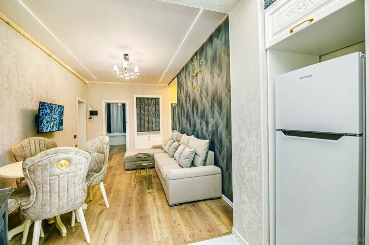 Kirayə verilir 4 otaqlı mənzil 147 m²