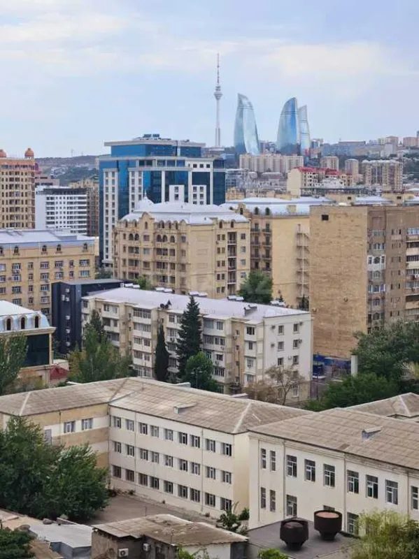 Satılır 3 otaqlı mənzil 97 m²