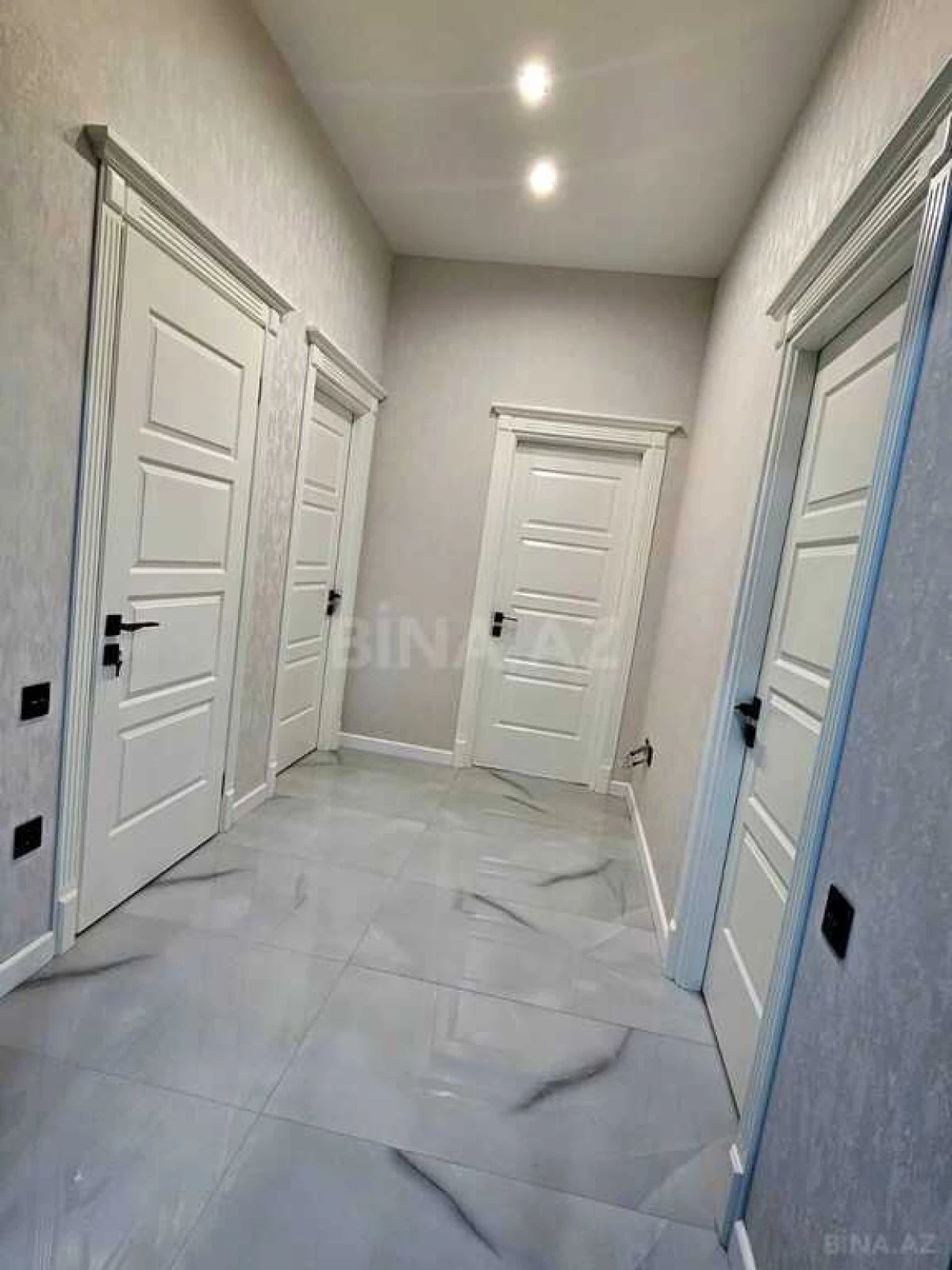 Satılır 3 otaqlı mənzil 97 m²