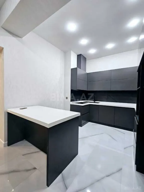 Satılır 3 otaqlı mənzil 97 m²