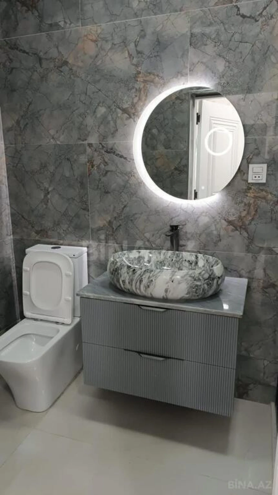 Satılır 2 otaqlı mənzil 70 m²