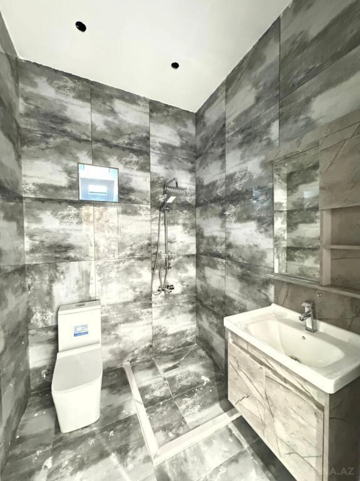 Satılır 4 otaqlı həyət evi 150 m²