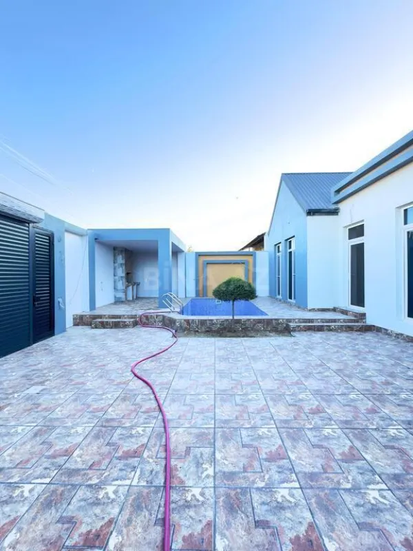 Satılır 4 otaqlı həyət evi 150 m²