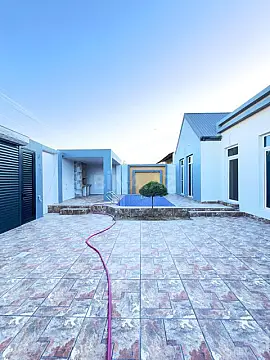 Satılır 4 otaqlı həyət evi 150 m²