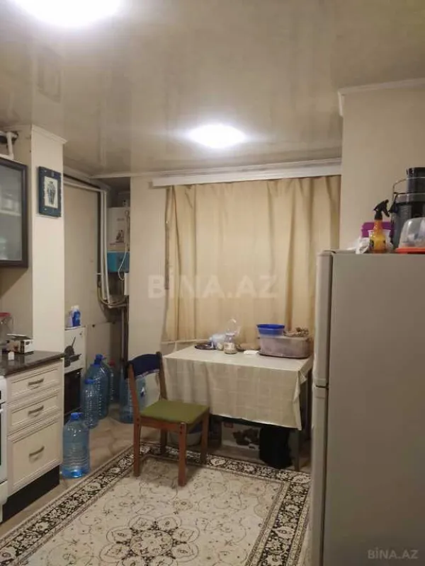 Satılır 5 otaqlı mənzil 125 m²