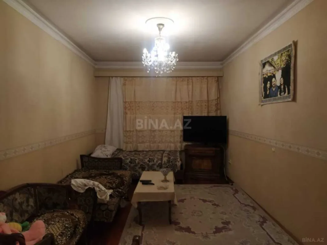 Satılır 5 otaqlı mənzil 125 m²