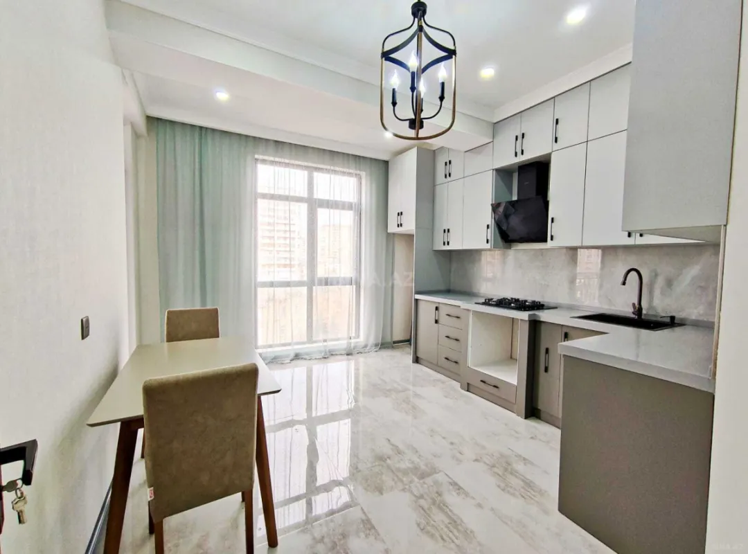 Satılır 2 otaqlı mənzil 85 m²