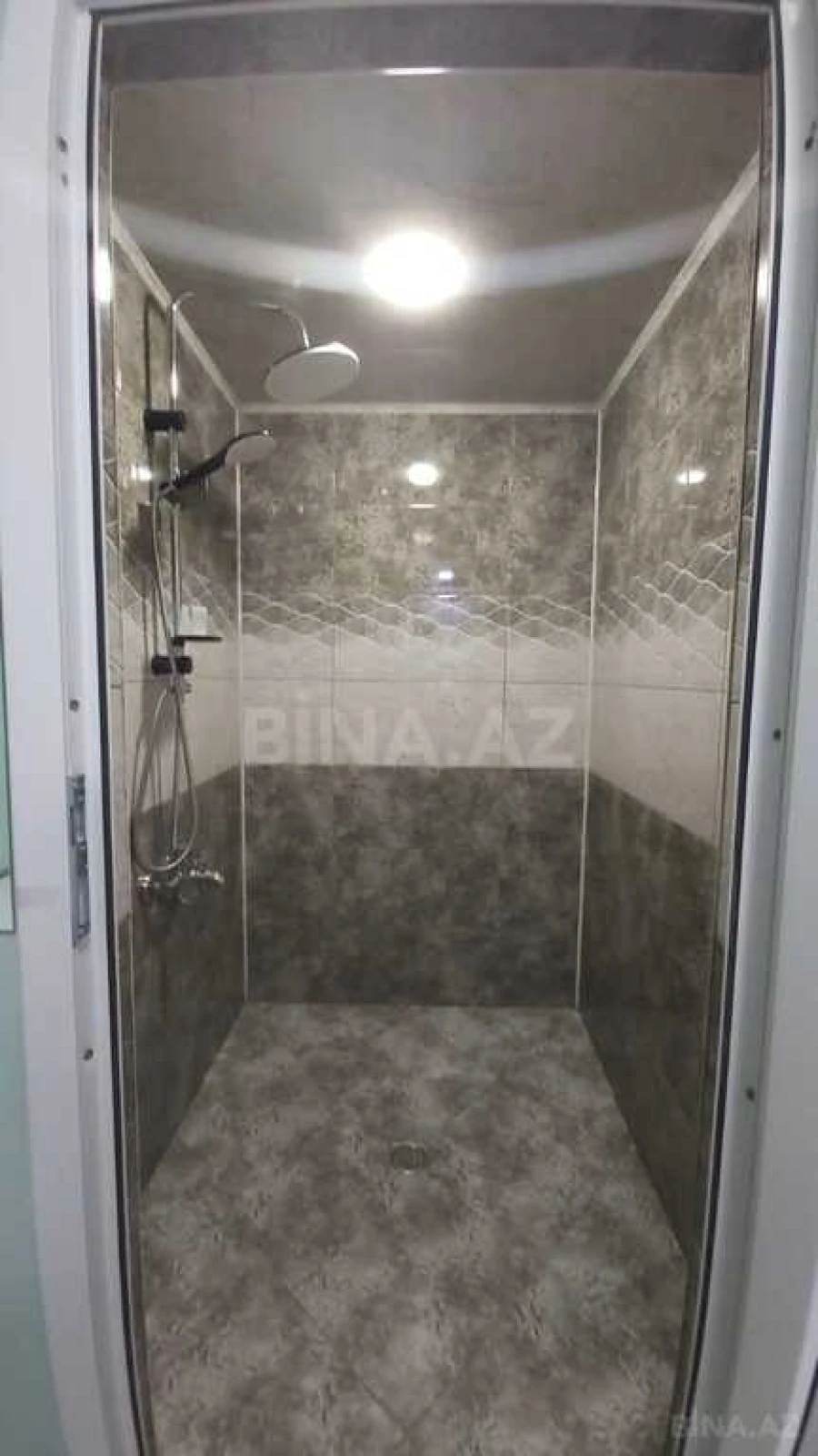 Satılır obyekt 143 m²