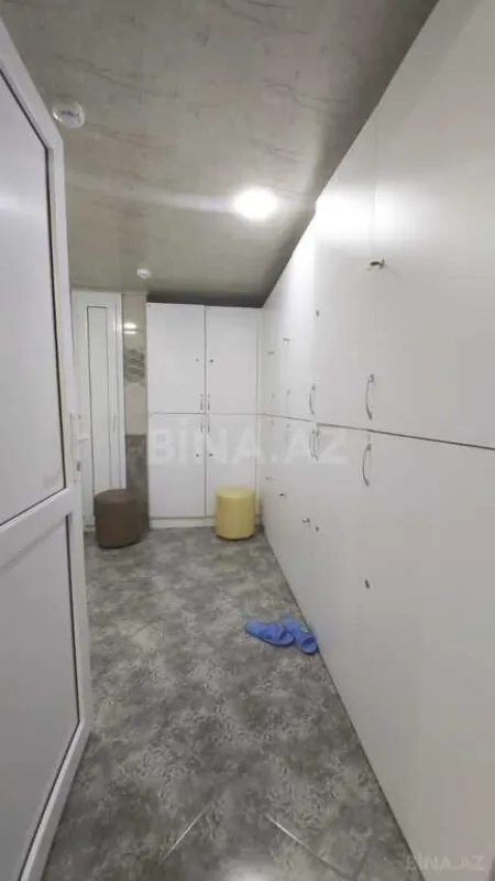 Satılır obyekt 143 m²