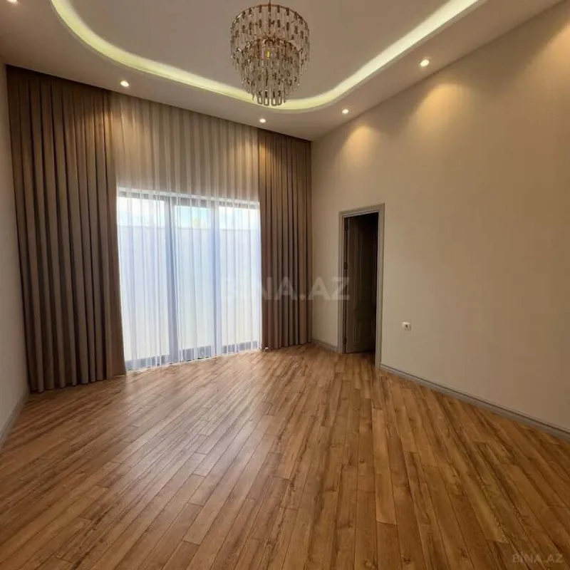Satılır 5 otaqlı həyət evi 200 m²