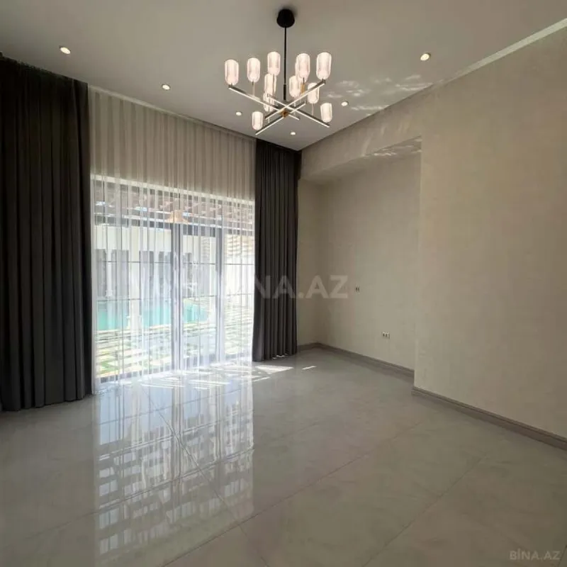 Satılır 5 otaqlı həyət evi 200 m²