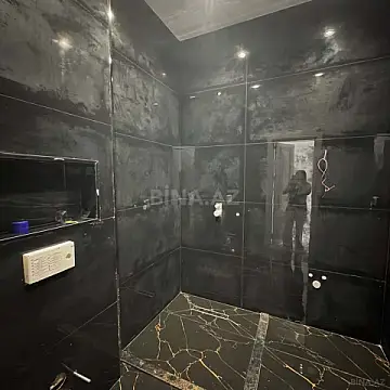 Satılır 5 otaqlı həyət evi 200 m²