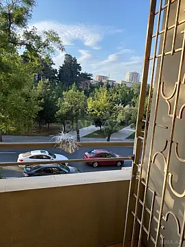 Satılır 3 otaqlı mənzil 100 m²