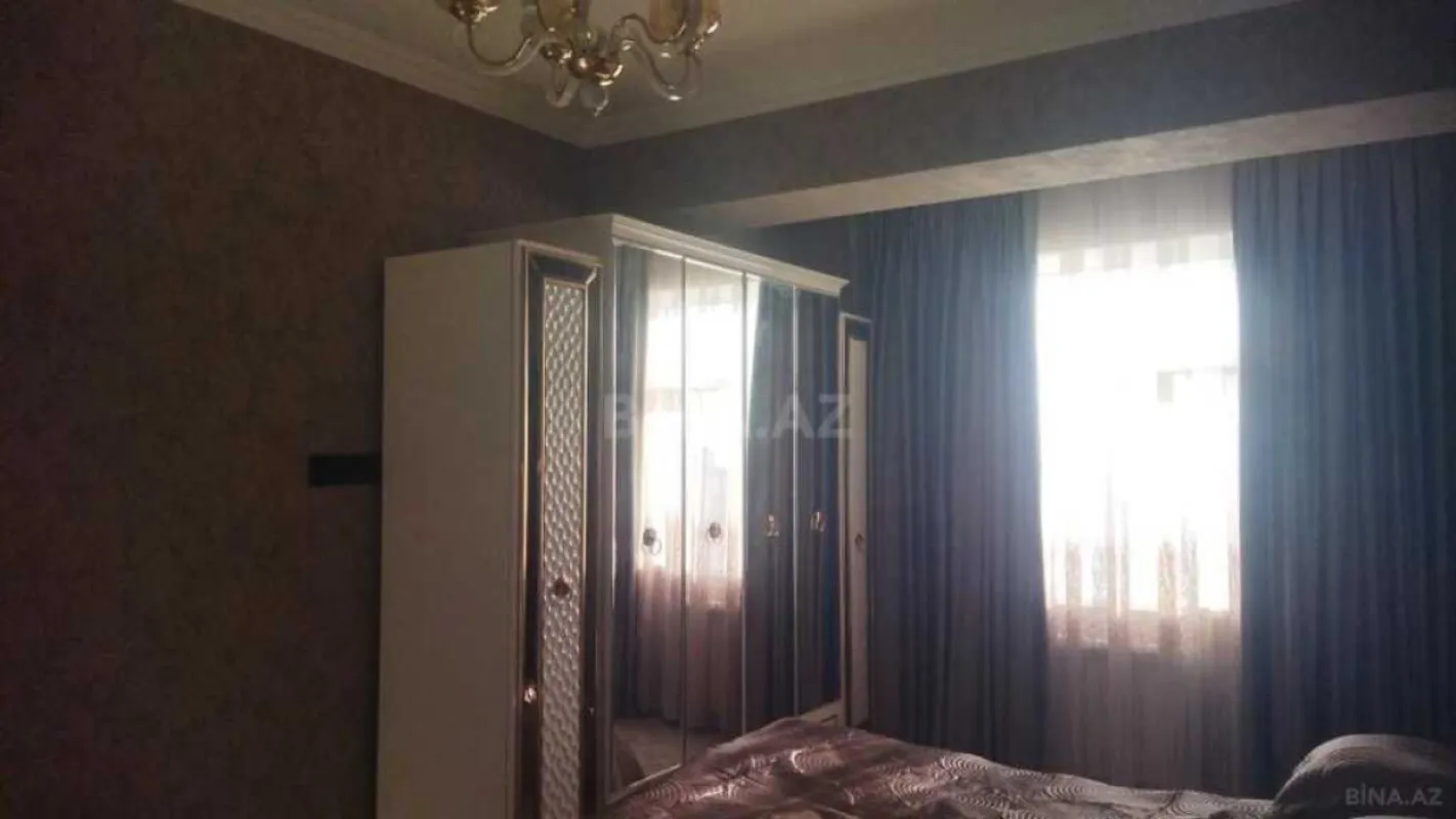 Satılır 3 otaqlı mənzil 110 m²