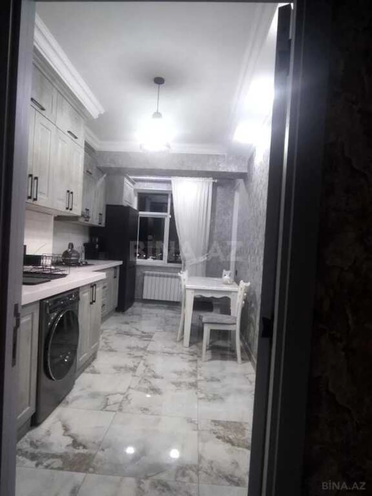 Satılır 3 otaqlı mənzil 110 m²