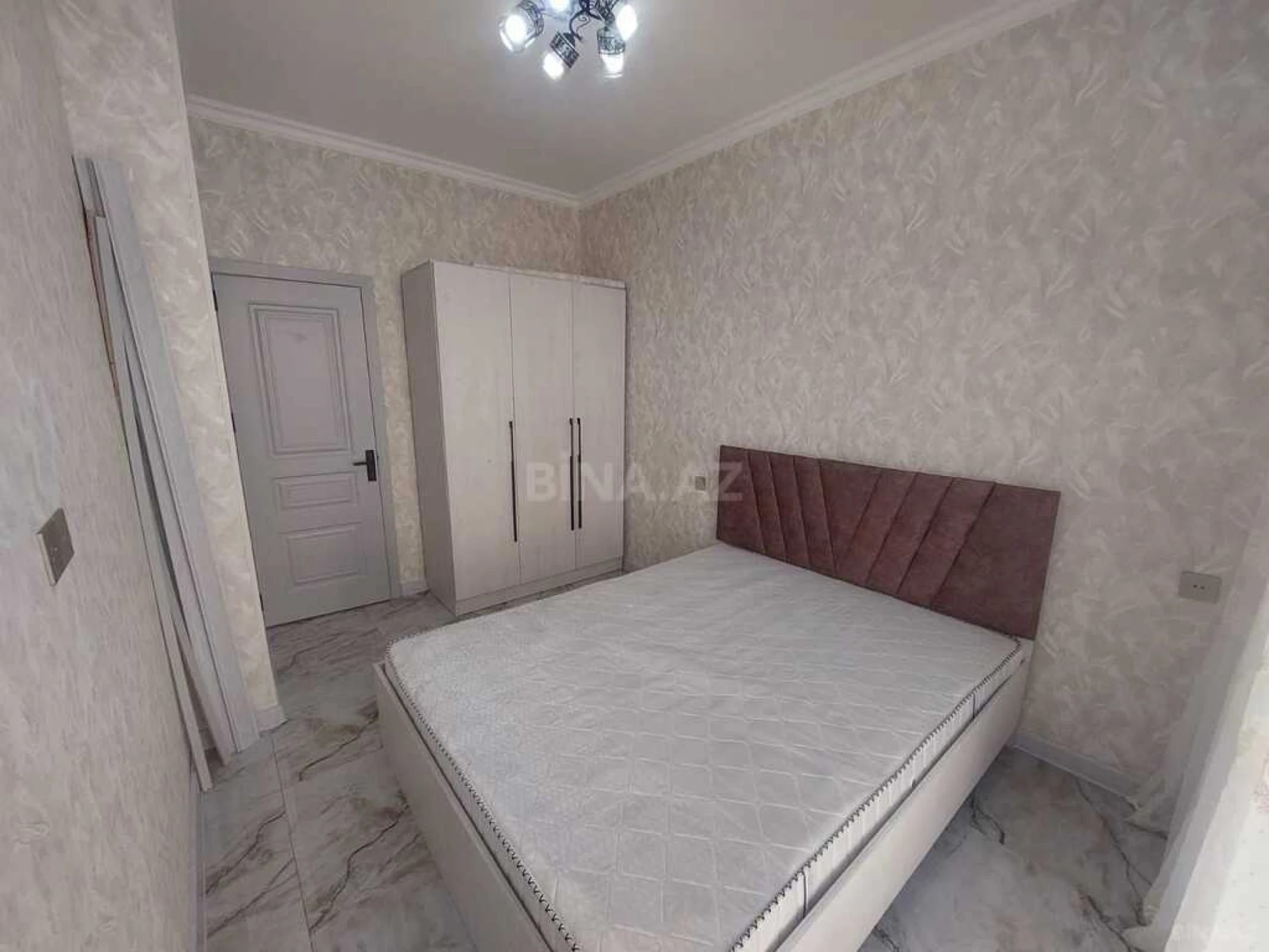 Kirayə verilir 2 otaqlı mənzil 45 m²