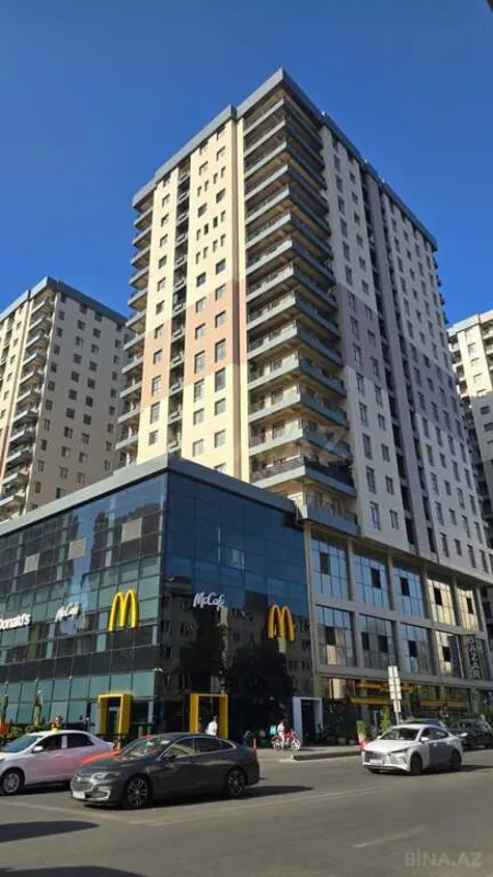 Satılır 4 otaqlı mənzil 193 m²