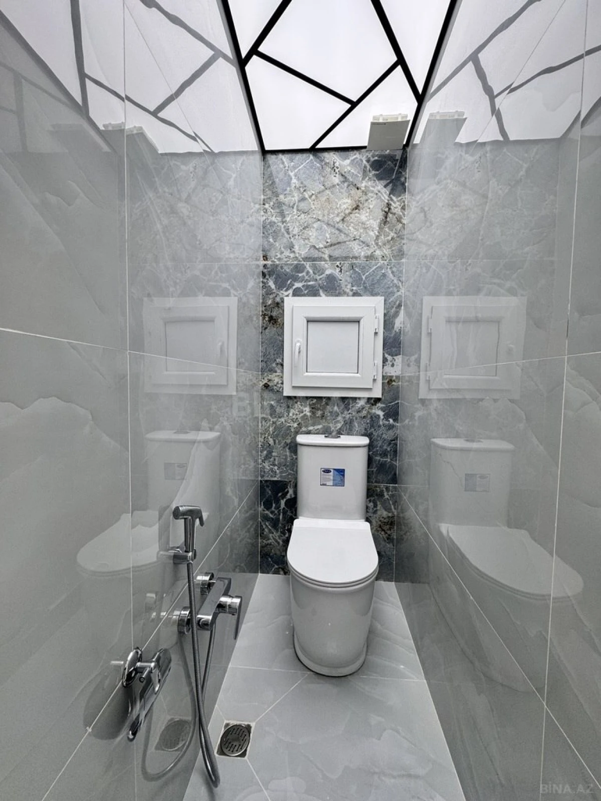 Satılır 2 otaqlı mənzil 60 m²