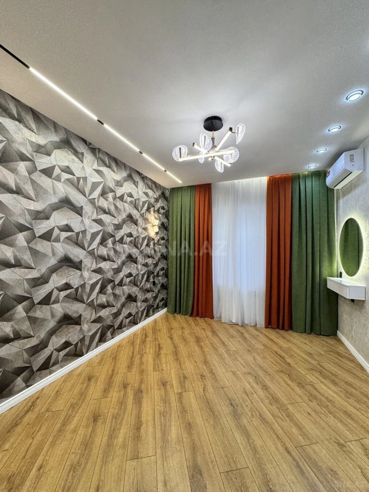 Satılır 2 otaqlı mənzil 60 m²