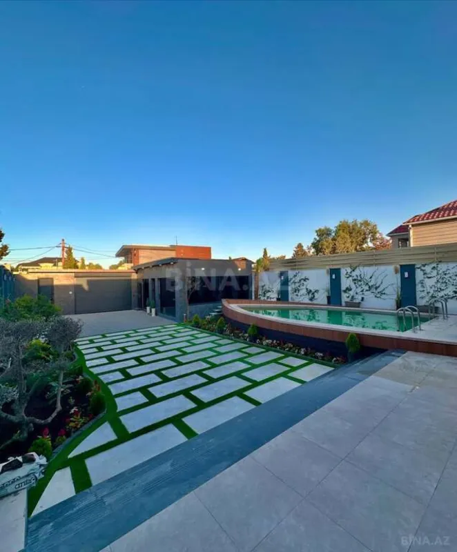 Satılır 5 otaqlı həyət evi 240 m²