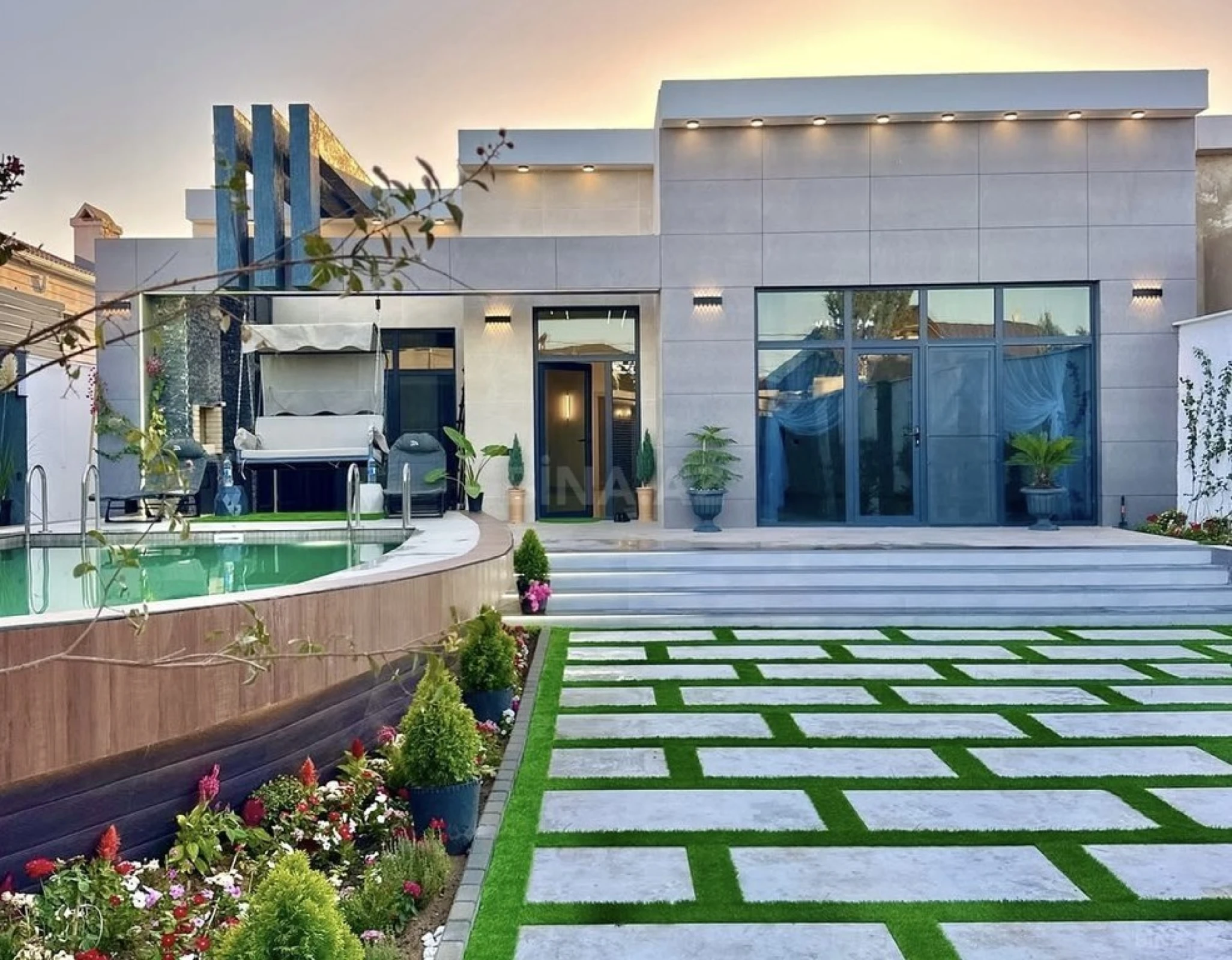 Satılır 5 otaqlı həyət evi 240 m²