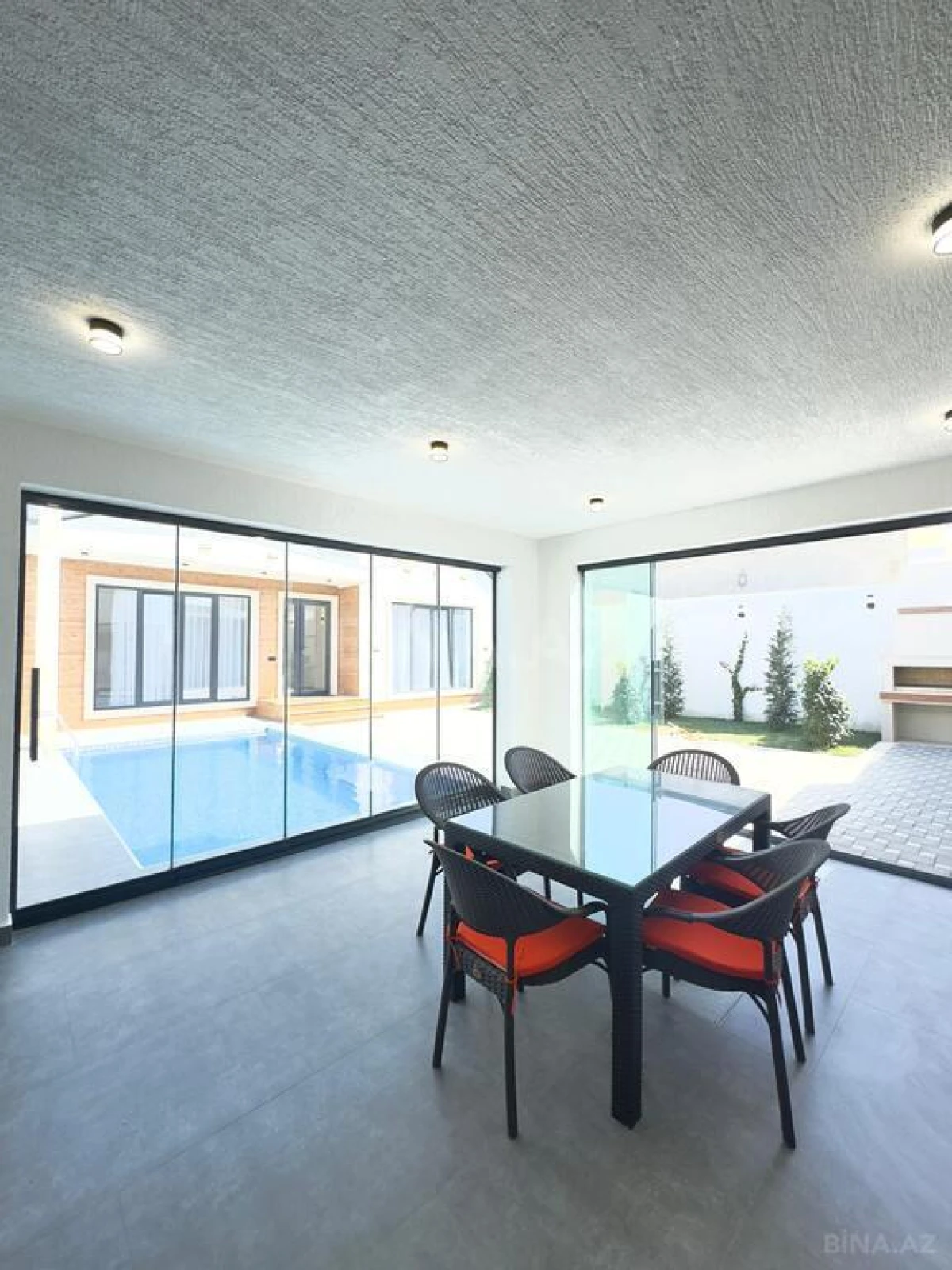 Satılır 4 otaqlı həyət evi 150 m²