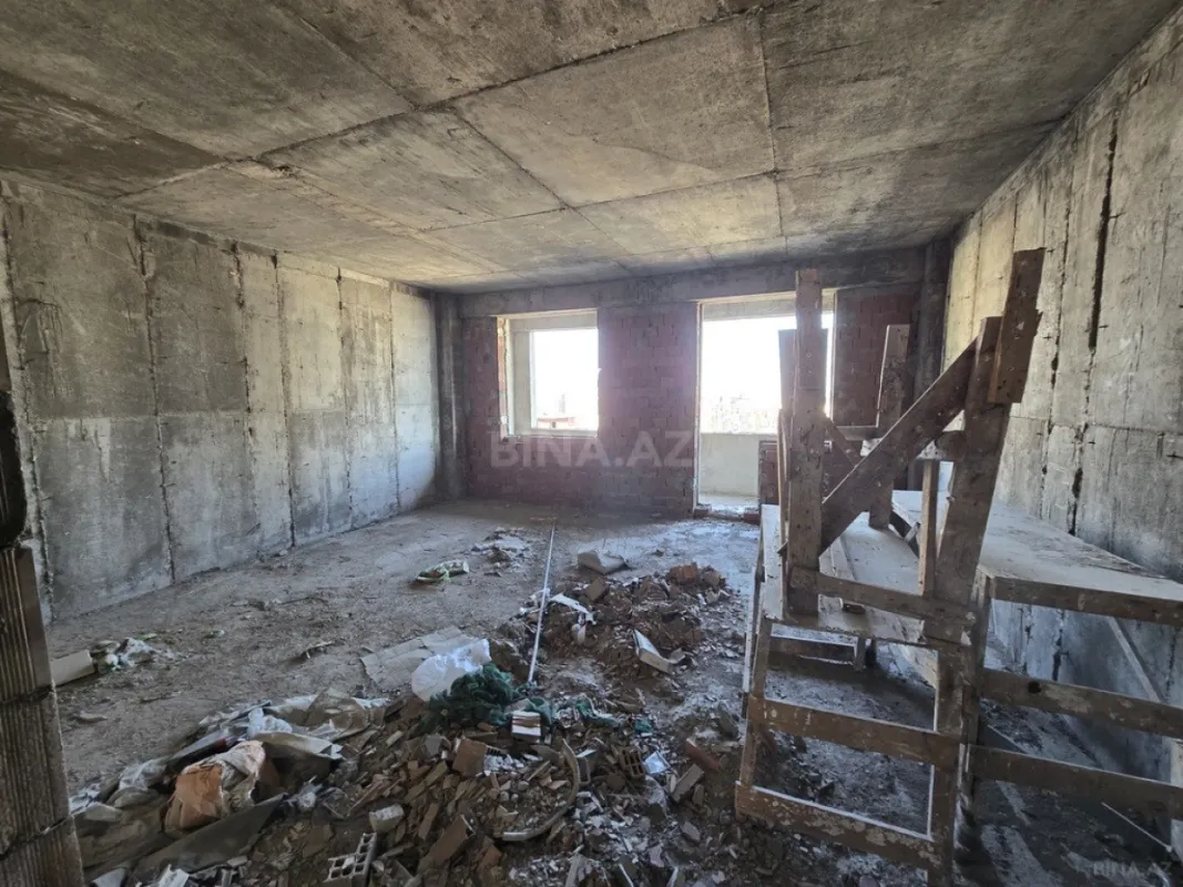 Satılır 2 otaqlı mənzil 82.2 m²