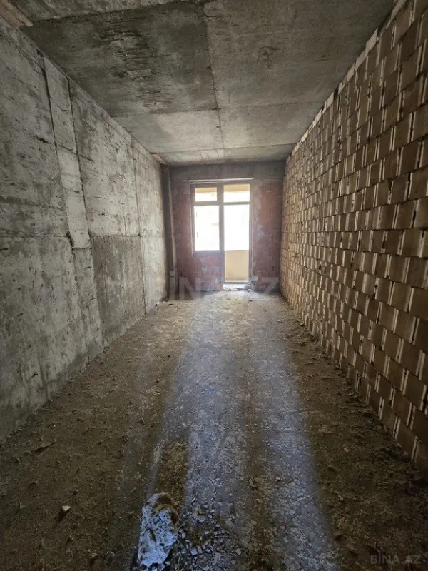 Satılır 2 otaqlı mənzil 82.2 m²